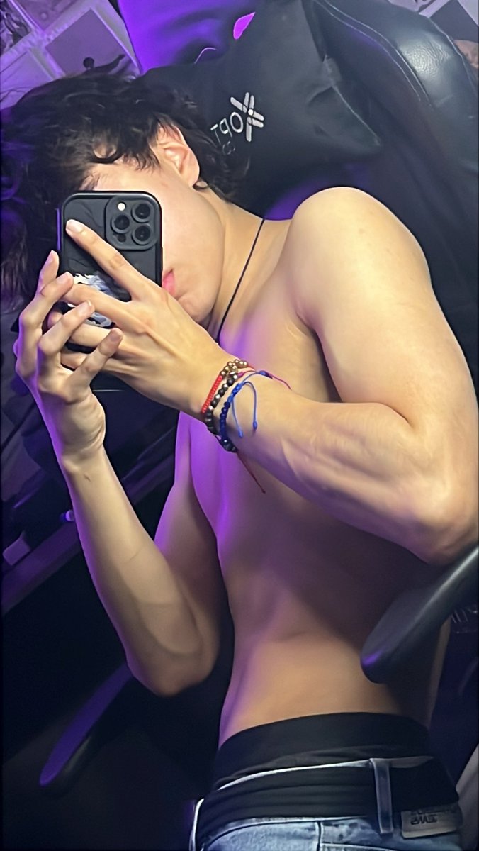 Steven tweet media