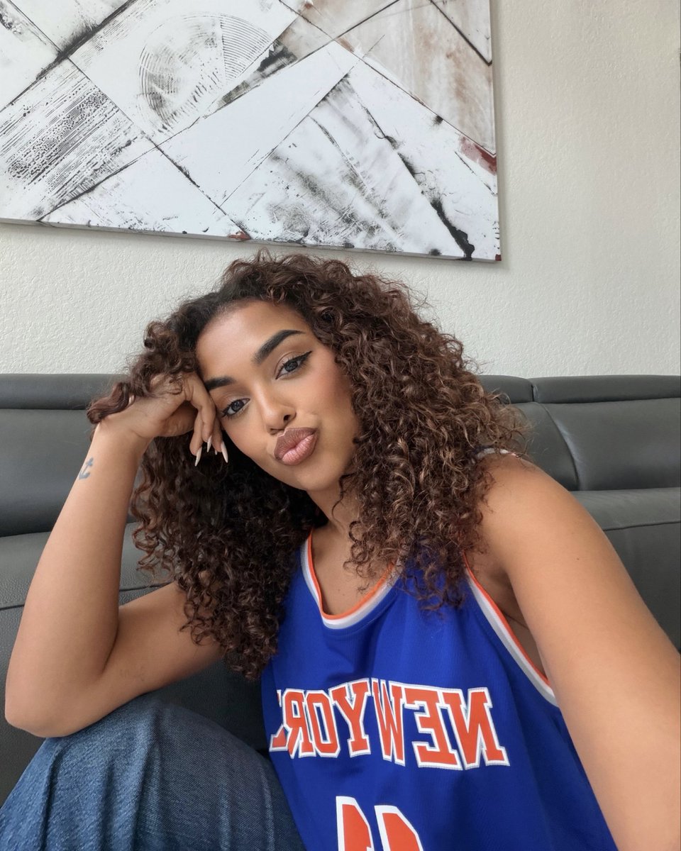 Ashley Nicole Moss tweet media
