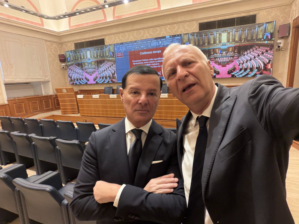 DanieleImprota's tweet image. @AngeloDeianaTW @ConfAssTW #laretedellereti al #meeting di Itinerari Previdenziali su "Welfare e Demografia"#AI #IA #lavoro #welfare #finanza #demografia #algocrazia #Futuro #robot #skillgap #Competenze. 

#AD #IlGrandeGioco #LaSvolta #noi… #ConfassociazioniDigital