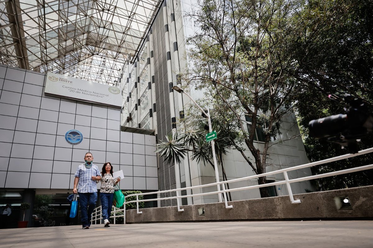 📰 #COMUNICADO
Atiende CMN “20 de Noviembre” del ISSSTE a 241 pacientes coronarios en el primer trimestre del 2026.
🔗goo.su/7u7P2