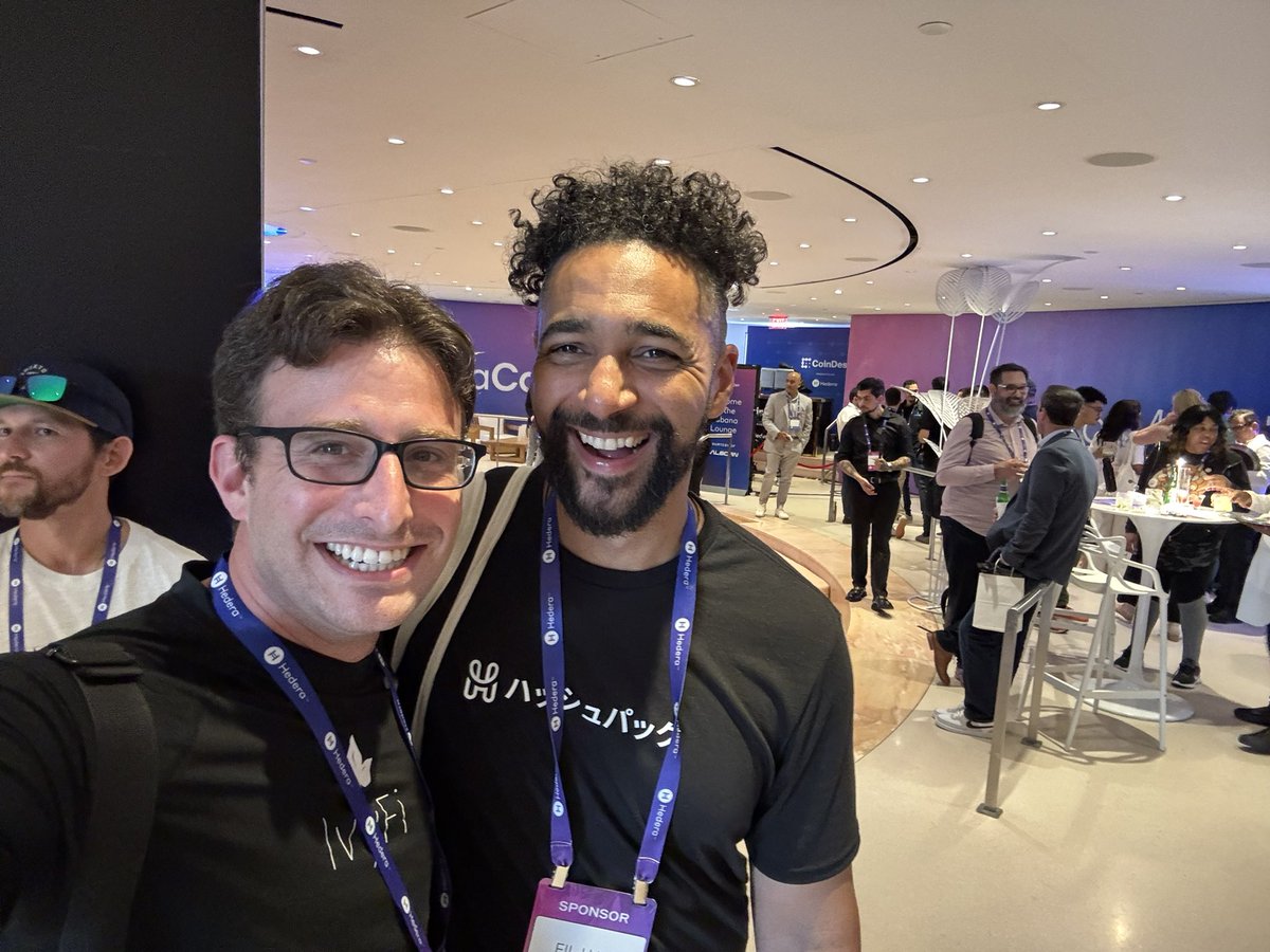 utility2themoon's tweet photo. Great time at Hederacon with great people! https://t.co/7eM6gXCFJ1
