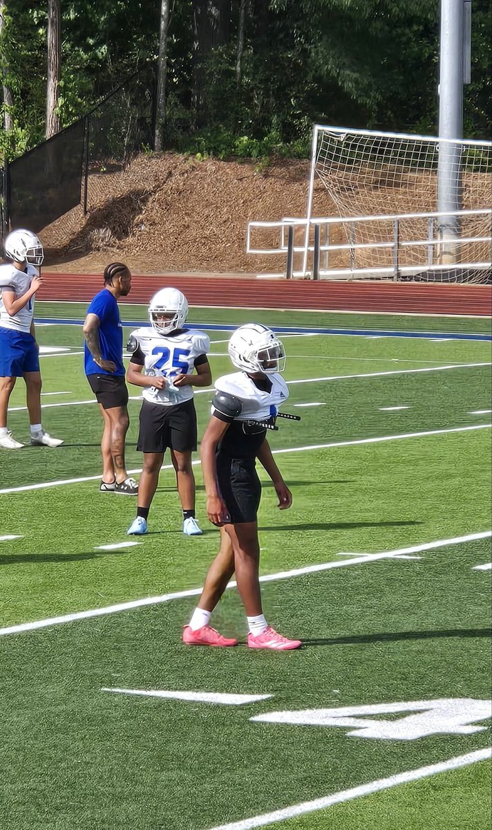 alejandrot2021's tweet photo. Spring Ball Day 1️⃣ ‼️
@MPCAthletics @DbCoachJulian @coacharnold06 @mawalker_MPCAD https://t.co/IIwZQanuFB