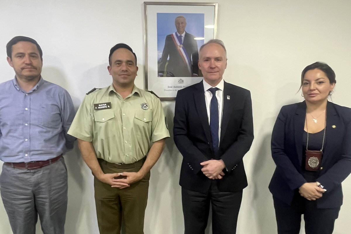 DGACChile's tweet photo. 📍#Santiago | Está tarde en el Centro Integrado de Coordinación Policial #CICPOL se realizó una reunión de trabajo entre representantes de la @DGACChile @carabdechile y @PDI_CHILE para avanzar en la confección de un convenio de cooperación interinstitucional, entre otros temas https://t.co/zwS3REWhHr
