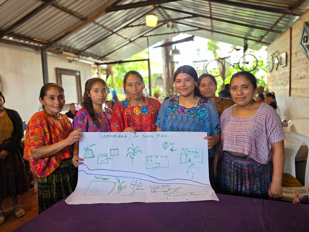 HelvetasCA's tweet photo. En San Cristóbal Verapaz realizamos el Taller de identificación de actividades económicas en el marco del proyecto Chik’aj Q’ij.

Las y los participantes analizaron costos, prácticas aplicadas y mercados de venta, fortaleciendo sus conocimientos para impulsar el desarrollo local. https://t.co/AXpj95Sa36