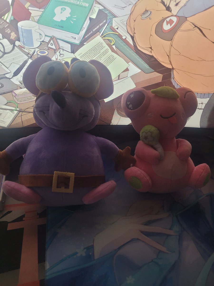 Kryicsz's tweet photo. Pip finally arrived and im so happy to have both now @vulture_ow @FroggerOW https://t.co/EgZOFKWLna
