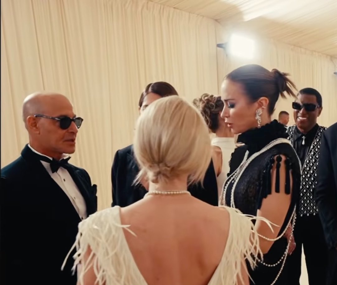 hightowzs's tweet photo. emily charlton head of dior STUNS at the met gala https://t.co/QVoBsP6Vik