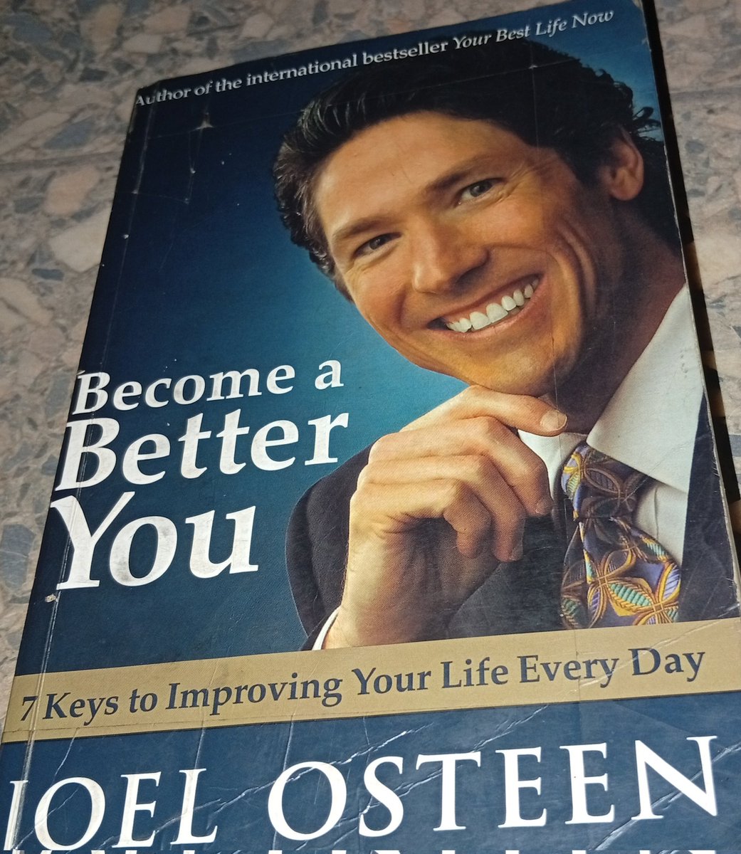 RBkelly001's tweet photo. It's steady and gentle on "Day 8" I finished chapter 2 of my book 
"Give your dreams a beginning"
We shouldn't grieve over our past errors/mistake but looking forward to the future for what it holds
It doesn't matter how we start but How we end
Day 9🫣 
#locked_in
@JCIN_Unizik https://t.co/wrmXaYNN9t