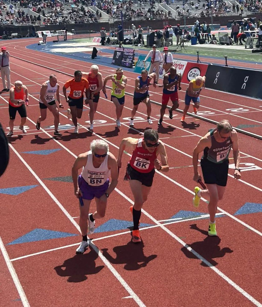 briddell334's tweet photo. Penn Relays Masters 4x400 Fun! #PennRelays #track #health #fitness https://t.co/zg2NGdZoz3