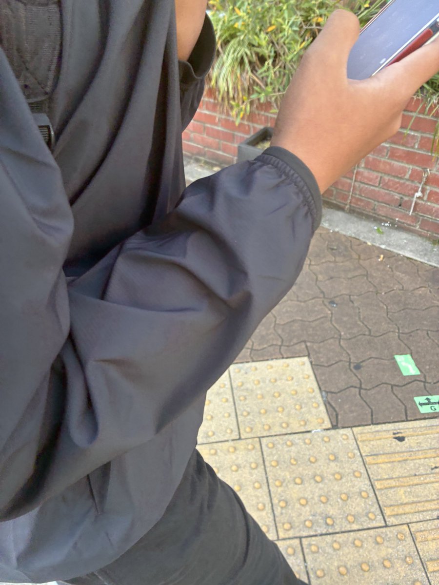 UNI りんご tweet media