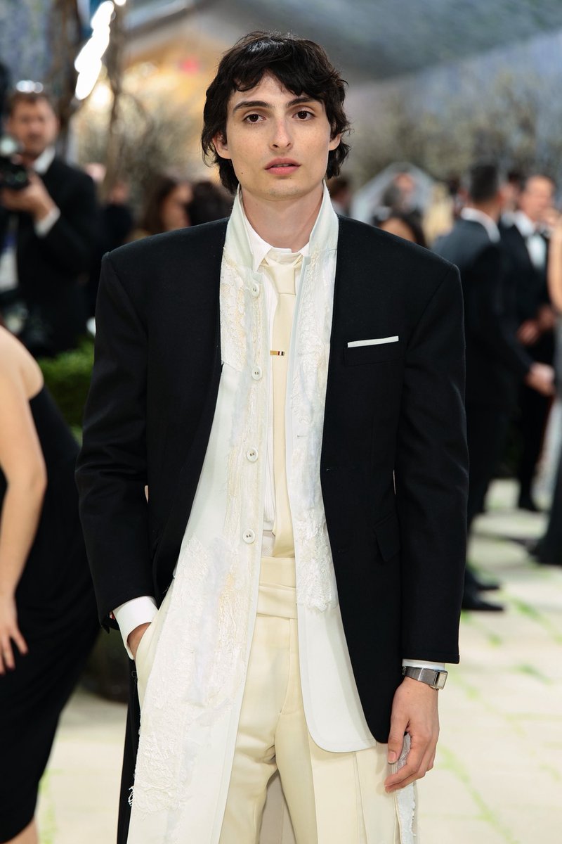 FinnWolfhardSP's tweet photo. 📸| Fotos de Finn en la alfombra de la Met Gala! https://t.co/6zKuJj1WMJ
