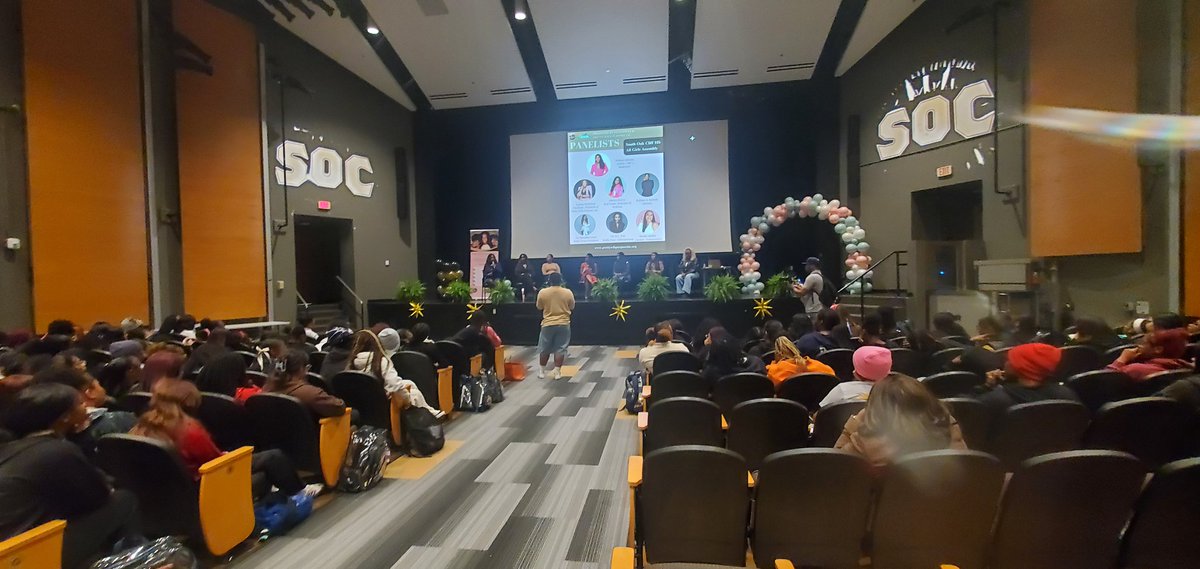 JennJones2Edu's tweet image. Huge Thanks to the all female panelist that stopped by @SOCHighSchool last week to pour into our girls. Our scholars truely enjoyed the messages. #GenerationalWealth Starts with Knowledge #CommunityMatters