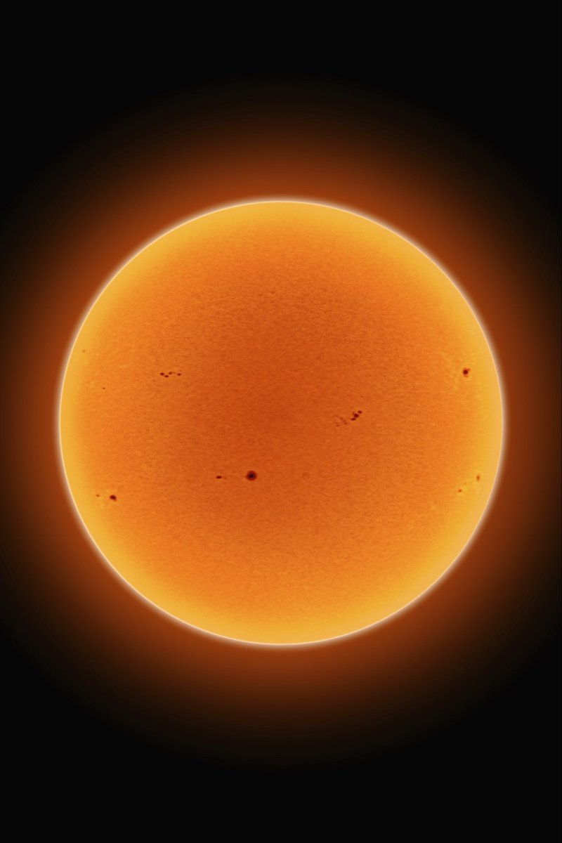 GavinDeVicePic's tweet photo. Look at those sunspots!

I took this image with my svbony 80ED telescope and $10 solar film sheet. Not bad. https://t.co/F1knoxj3VV