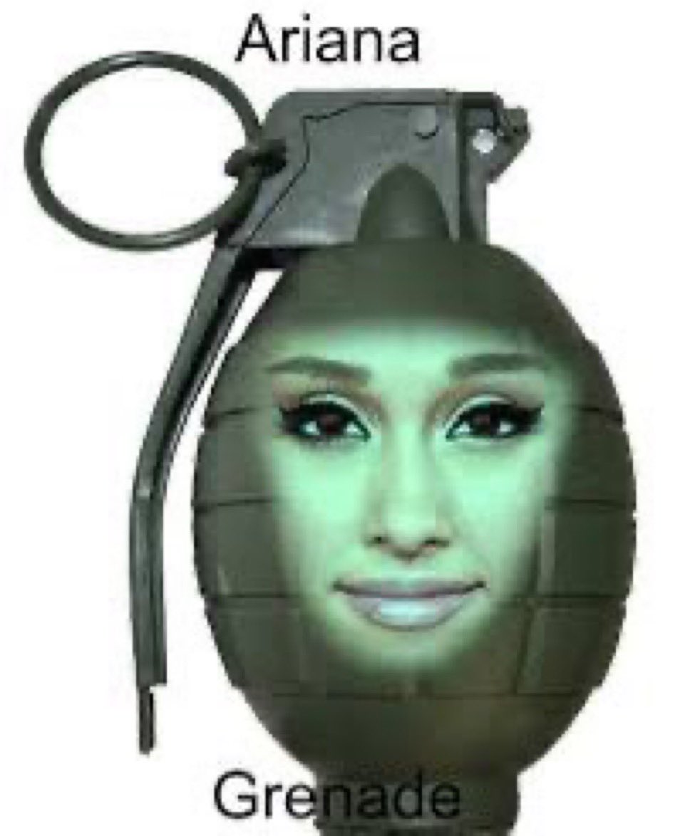 gngswt_'s tweet photo. i need a bowling ball i need to strike at the #metgala with my amazing grenade https://t.co/DUl6LtUDQw