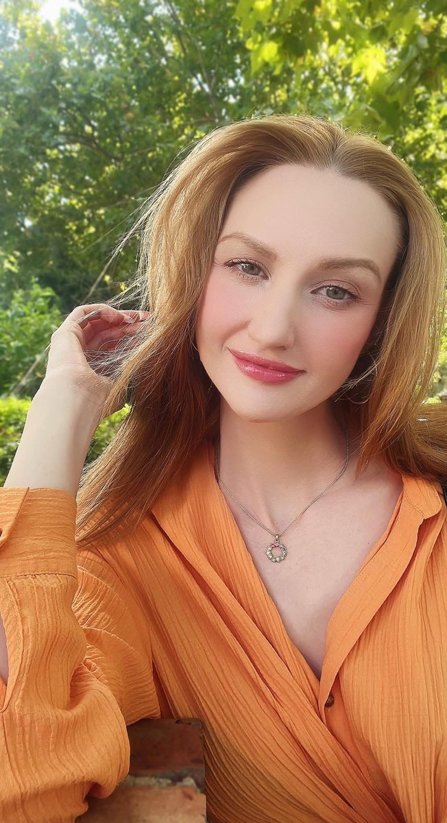AbigailStellar's tweet photo. It can be disheartening to focus on the state of this planet &amp; the consciousness of humanity, but know that it does not take many #awakened people focusing on love to transform the planet. If you are here as an awakened one, you can assist in the transformation of this planet. https://t.co/37ZwivGNbU