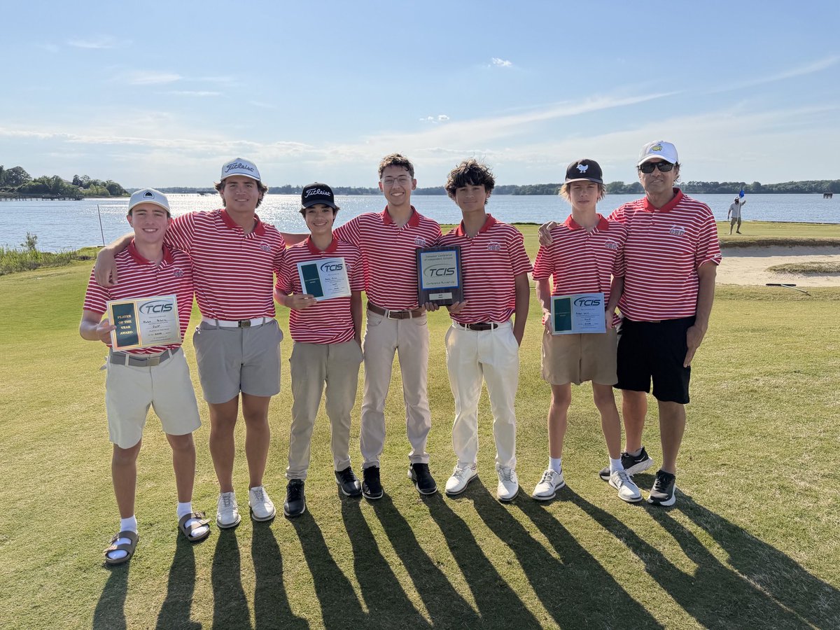 AthleticsCHC's tweet photo. Varsity Golf, TCIS Tournament Runner Up, Mateo Pelaez-TCIS PLAYER OF THE YEAR, Henry Mixer &amp; Aiden Will earn All TCIS honors🐬Proud of this TEAM🐬 https://t.co/E76DcwnCBx