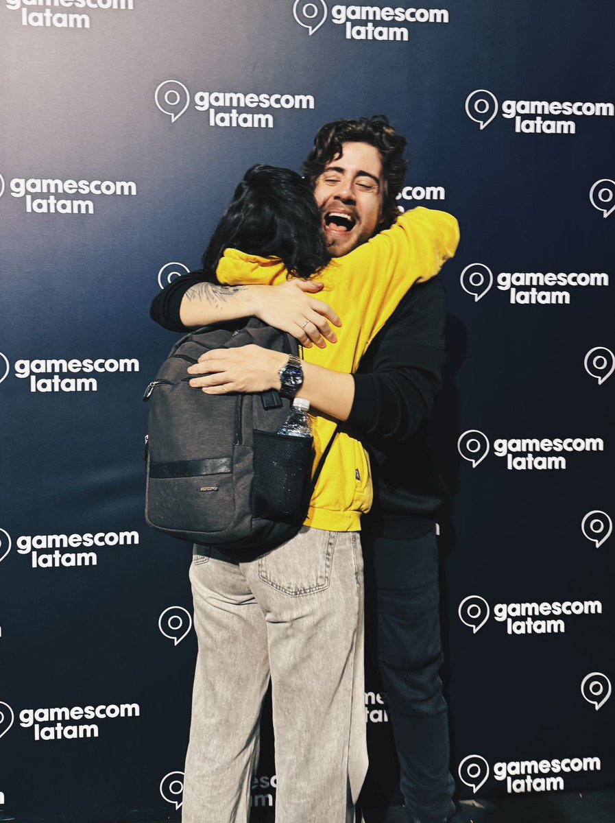 luanftgubler's tweet photo. o cellbit eh mt querido !! mtmtmtmt https://t.co/OFSfmse3cW