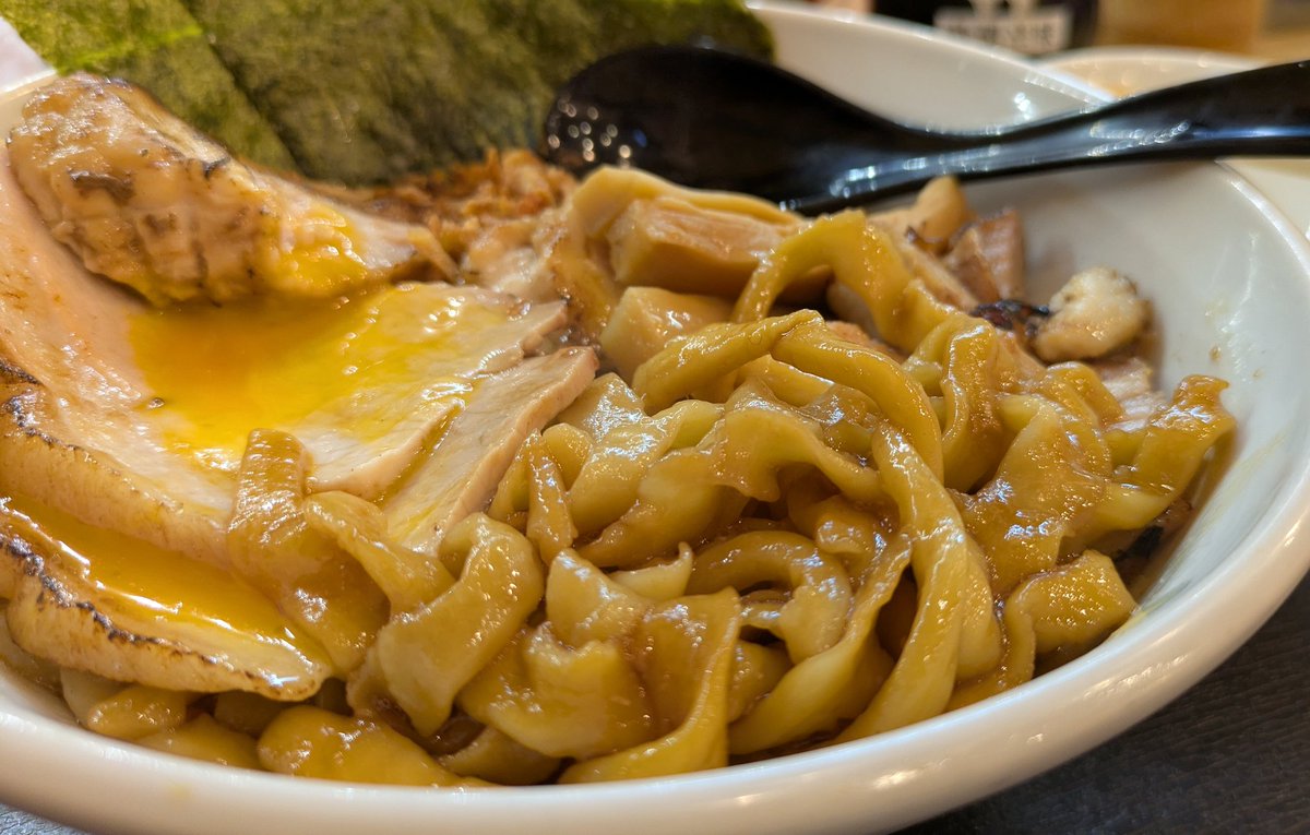 ラーメン部長🍜髙橋です😃 tweet media