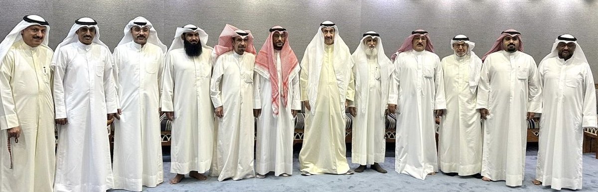 زيارتي لديوان أبناء المرحوم مخلف منصور العنزي بالصباحية حيث جلسة ممتعة بأحاديث متنوعة شيّقة أستذكرنا بالخير والبطولات والدهم القائد المقدام وهم نعم الرجال الكفو الطيبين من قبيلة #عنزة العريقة أدام الله العز والسعادة والأمان على أهل الكويت الكرماء النبلاء ودواوينهم العامرة الزاهرة