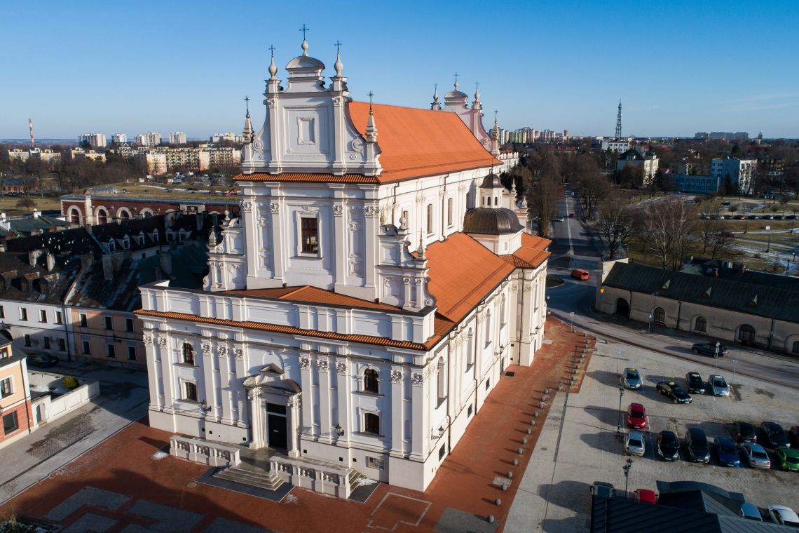 PolCathAes's tweet photo. Church of the Assumption of the Blessed Virgin Mary, located in Zamość, Lubelskie Voivodship, consecrated in 1689. https://t.co/C683mGdjDg