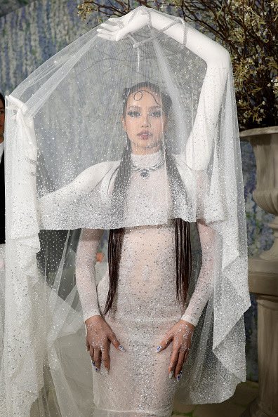 LISANATIONS_'s tweet photo. LISA HAS ARRIVED AT THE MET GALA

📷: Getty

HOST COMMITTEE LISA
#LISAxMetGala2026
#MetGala2026 @wearelloud https://t.co/66m60nIICY