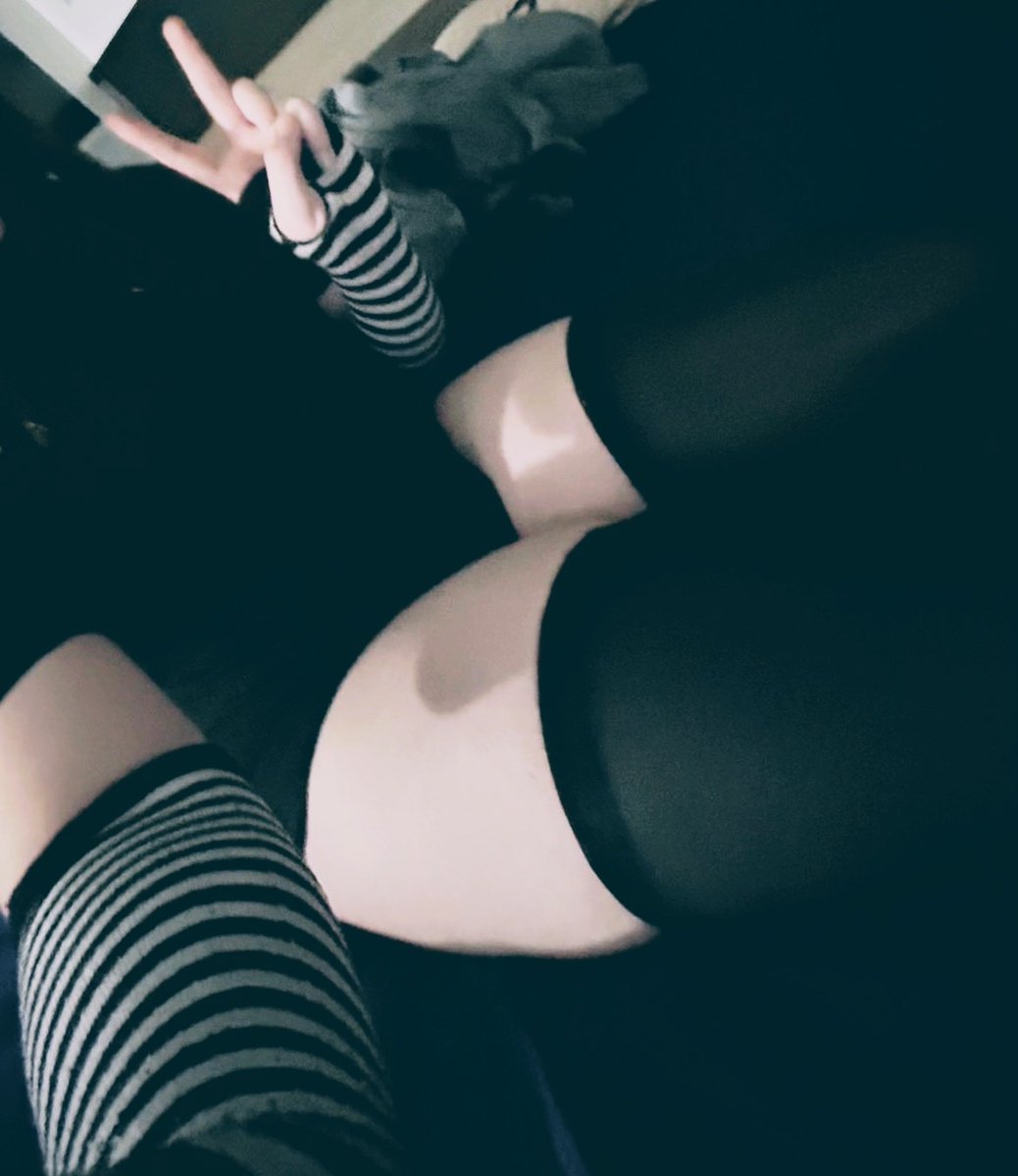 femboy:3 tweet media