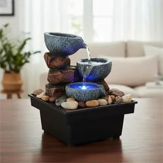 ¿Hay algo más mersa que la cascada en el patio? Sí, por supuesto, la mini fuente de agua para la mesa ratona del living.