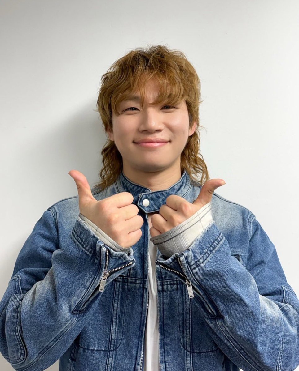 D-LITE tweet media