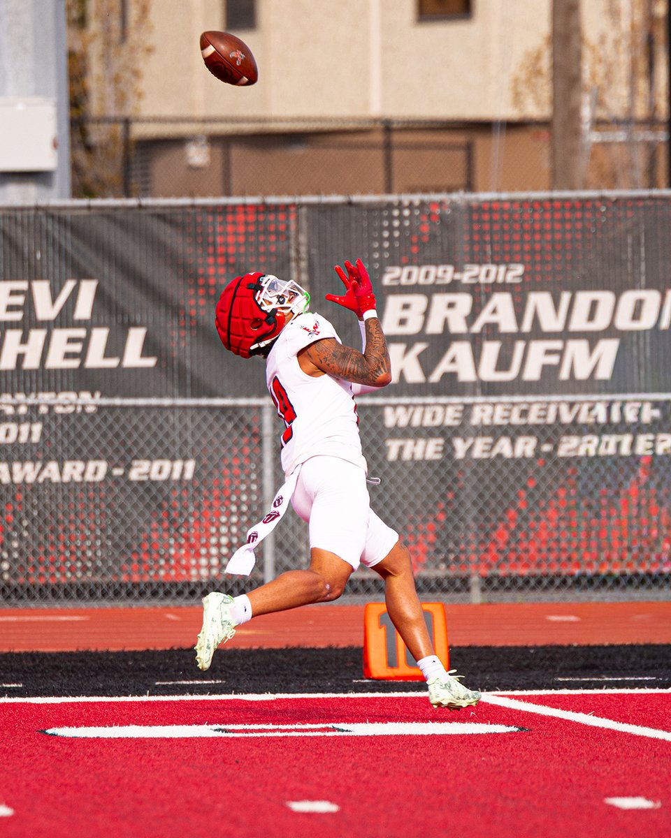 EWUFootball's tweet image. Golden Eagle Winner: Jaxon Branch 🦅🟡

9 receptions
140 yards
3 TDs, 1 2-point conversion

#GoEags #EKG