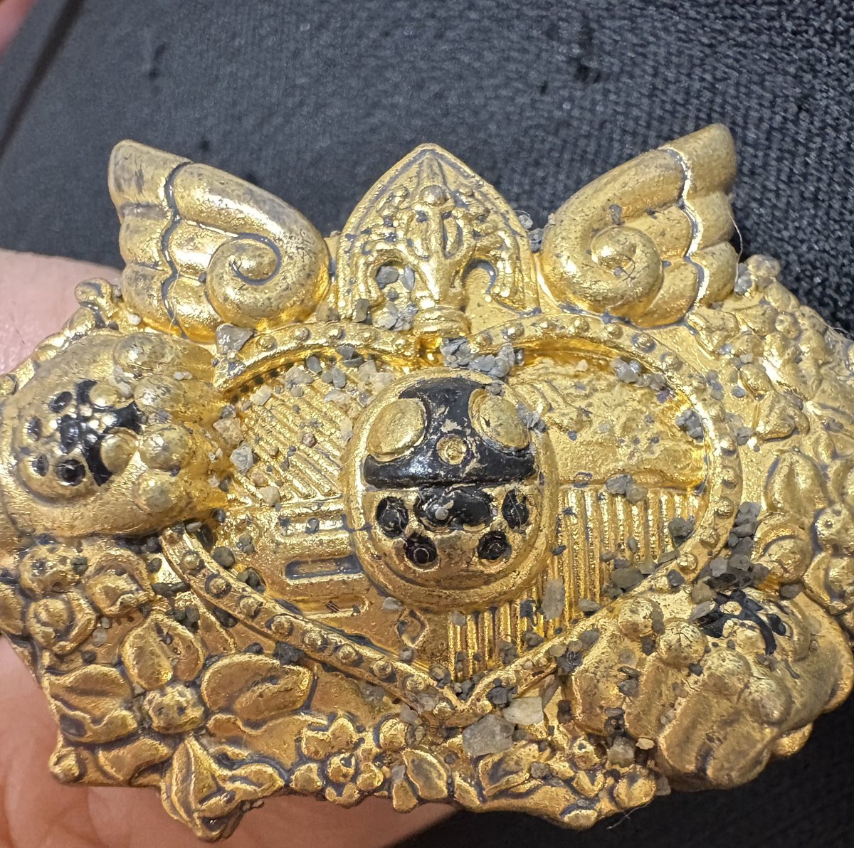 kanagoodsv's tweet photo. お品物これで送ってきて「最初からこの状態だった」って言ってきた方にブロックされた
んでブロックしてから私の愚痴ポストしてる…
住所間違ってたり敬称省略されたり話通じなかったりかなり不快だったよ
文句しか言ってこないってそりゃ文句言うでしょ

ジョジョ  一番くじ https://t.co/wzcdD0WgPx