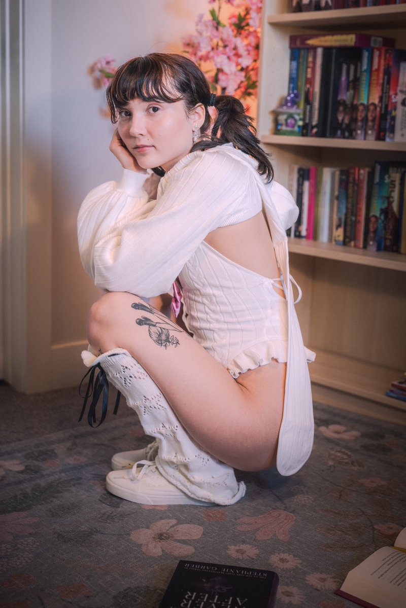 Kitty_kay tweet media
