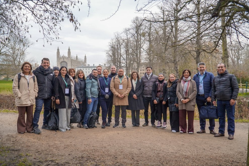 gobdecordoba's tweet image. 🌎📚 #Córdoba será sede de la próxima edición de #ComunidadAraucaria, la red que impulsa el intercambio de experiencias y políticas educativas.

🤝 El anuncio se realizó en el 4to encuentro anual de líderes educativos en #Inglaterra, donde ministros y secretarios de #educación de