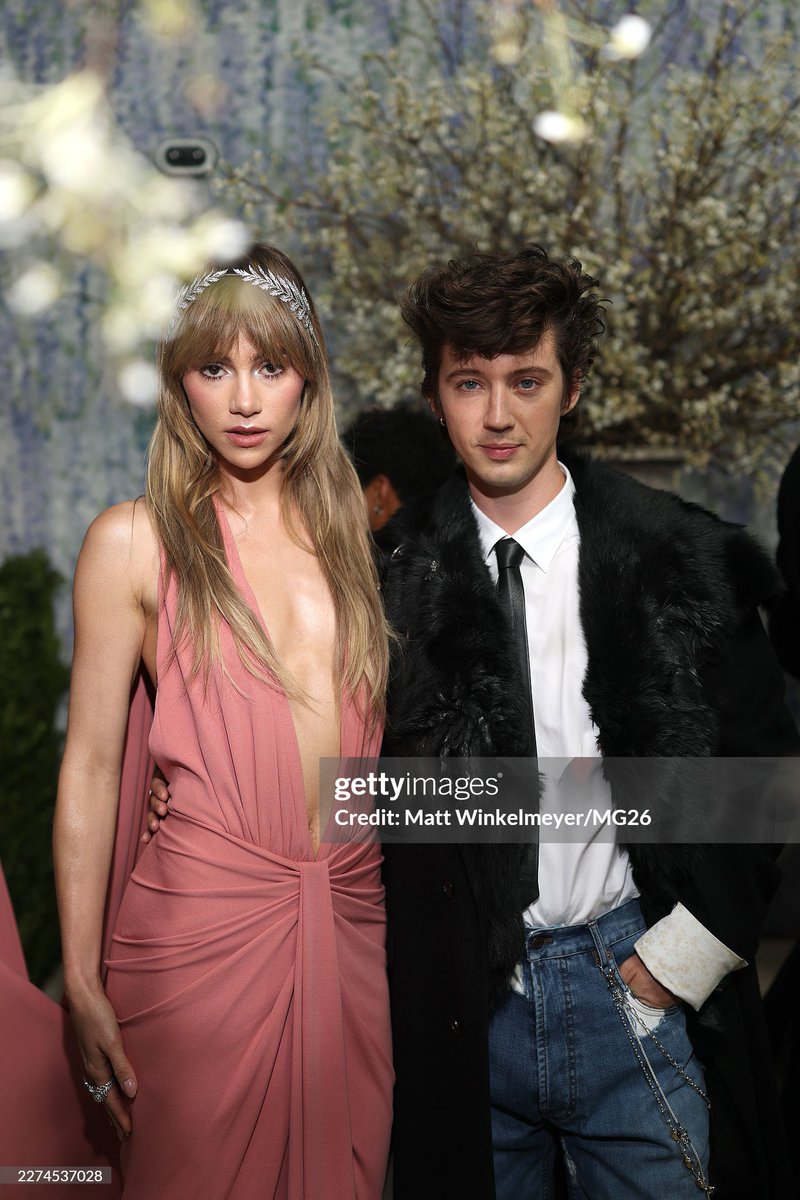 Troye Sivan Updates tweet media