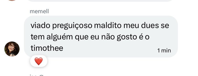 lara tweet media
