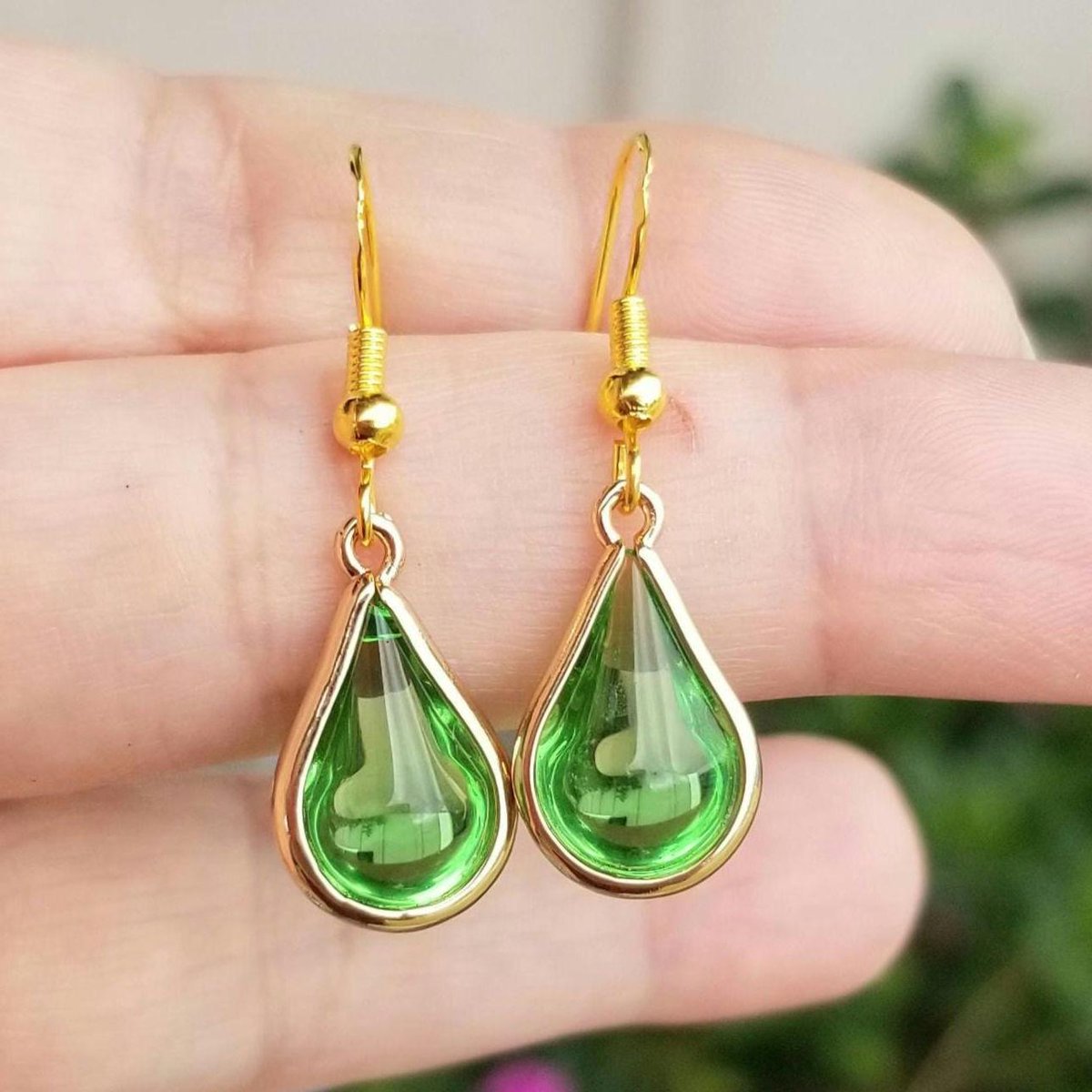 TrendingNowGift's tweet image. 14k Gold Peridot Raindrop Earrings #jewelry #earrings #dangleearrings #peridot #peridotjewelry #peridotearrings #handmadejewelry #handmadegift #handmadeearrings #Mothersday #mothersdaygifts #giftforher
 etsy.me/422he6o via @Etsy
