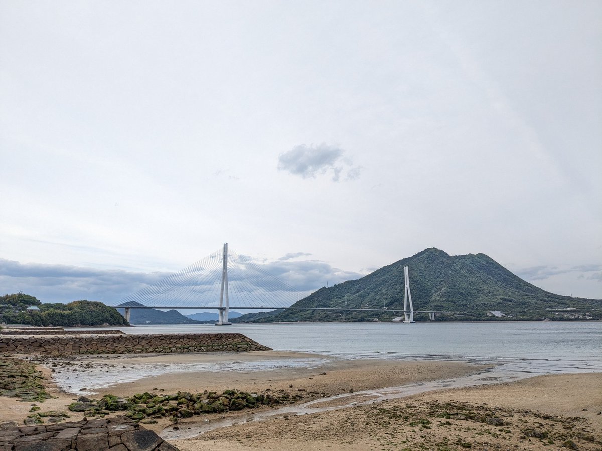 shamo343's tweet photo. 高知から仁淀川をさかのぼって、しまなみ海道通ってきた
景色良くて車で通り過ぎるのもったいないからたしかに自転車で通りたくなる https://t.co/HlfiQ4oIr2