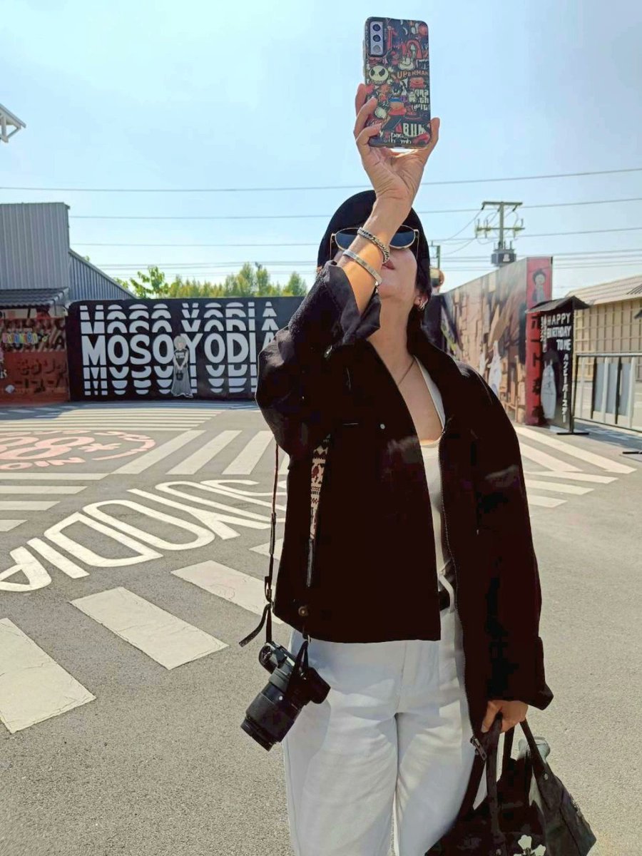 sminoffbeezaa🤍🌷🌈✨️ tweet media
