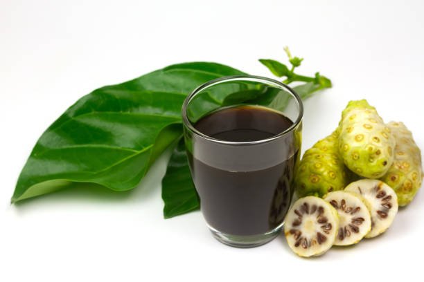 dsudeshna434's tweet image. Boosting Immunity: Noni juice strengthens the body's immune system and helps prevent infections.#health #healthtips #NaturalCare #healthyfood #nonijuice