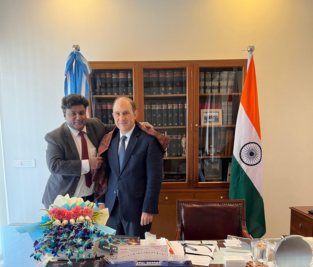 ChemvoltG5425's tweet photo. ChemVolt CEO Kuldeep Gupta met Argentina’s Ambassador Mariano Caucino, discussing oil-to-lithium shift, energy ties, and future India–Argentina collaboration.
#ChemVoltGlobal #EnergyTransition #LithiumRevolution #CriticalMinerals #IndiaArgentina #CleanEnergy #Fifaworldcup https://t.co/3DgC3IwKnl