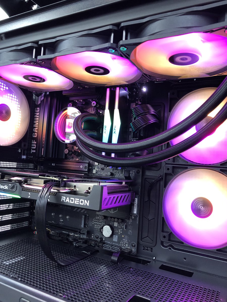お客様からご依頼頂いた組立代行自作パソコンのご紹介です❗️ 7800X3D