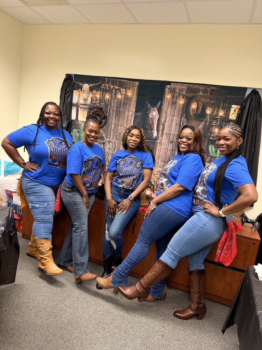 Dillard_HS's tweet photo. π’π BOOTS ON THE GROUND ππ’
This #TeacherAppreciationWeek we celebrate our Dillard teachers who show up, lead with heart, and change lives every single day.
Thank you for staying ten toes down for our students and our future. ππ€
#BootsOnTheGround #DillardStrong https://t.co/Zg7zRGZs61