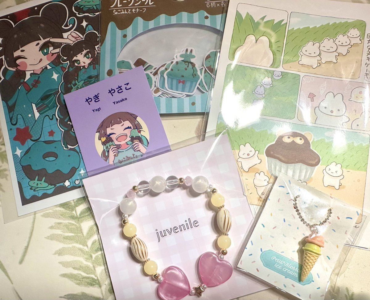 おでライ戦利品🌟
朝、一時はどうなるかと思ったけど楽しかった❣️食べ物系が大好きな主スイです🤣（<a href="/torotto310/">やぎ やさこ</a>）、（<a href="/PBminiature/">petit＊blossom 【5/9-10 時の市】</a> ）
今回もたくさんのサークル主さんや初めての方、作った着ぐるみを見せに遊びにきてくれた方々本当にありがとうございました( ；∀；)嬉しすぎた💖