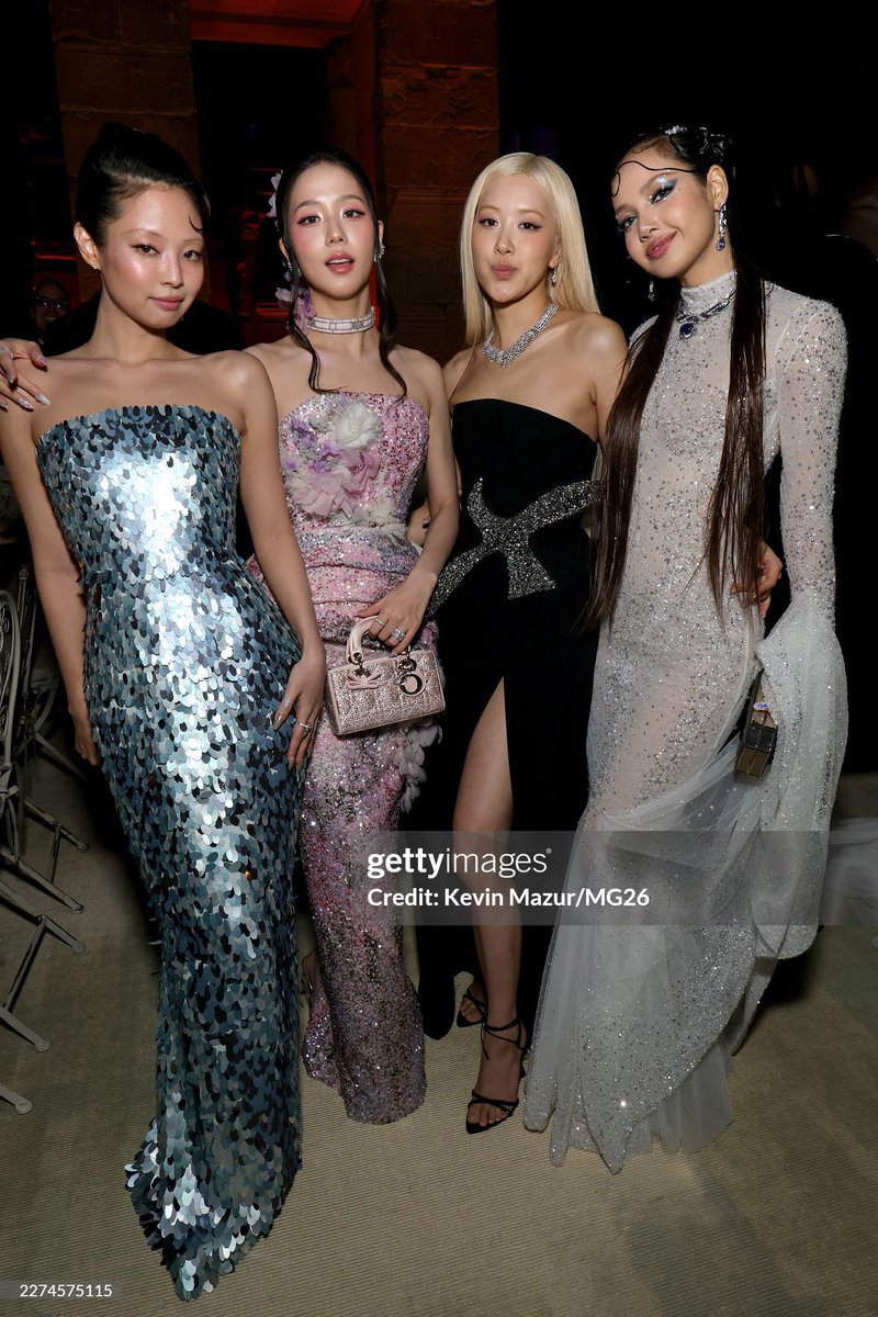 BBU_BLACKPINK's tweet photo. [PHOTO] BLACKPINK AT THE MET GALA!!!

#BLACKPINKxMETGALA2026 #MetGala2026 #MetGala https://t.co/3YOaUddJll