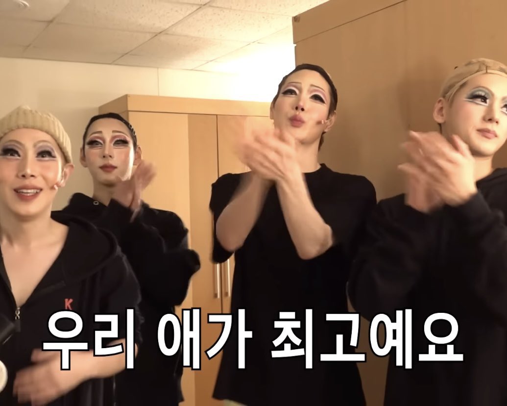 귀여워
애기가 울지도않고 잘해요