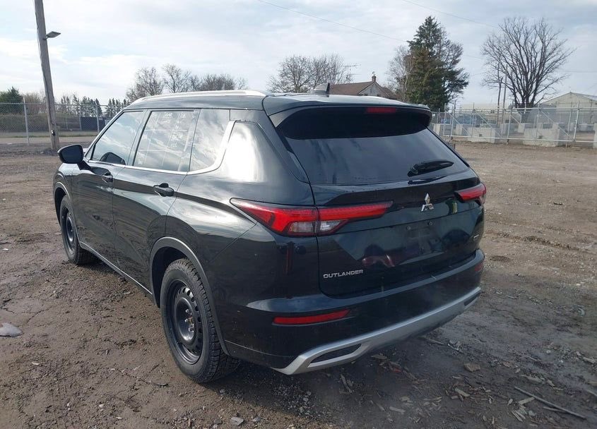 Kwesi_Agyei_'s tweet photo. 2023 MITSUBISHI OUTLANDER GT/GT PREMIUM
Odometer 132k kilometres 
Dent: Front shelves 
Airbags: Intact
190k cedis buy and shipping 
WhatsApp/Call 0209590994 https://t.co/RGh2tf5SMh