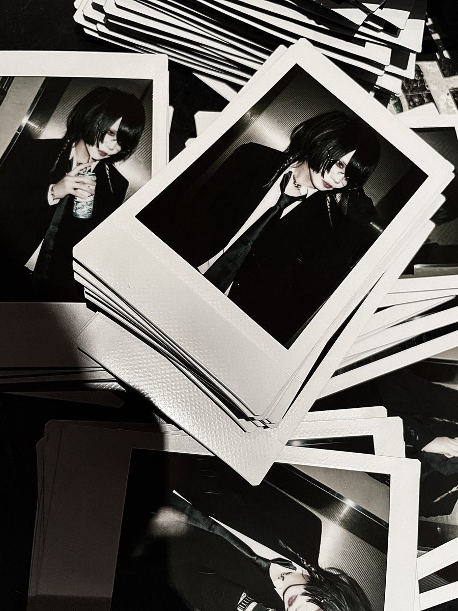 自殺 tweet media