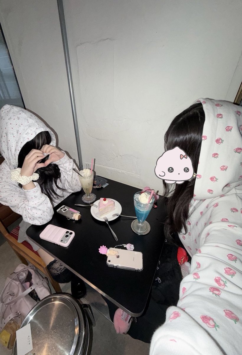 ⦮ ⦯ ᶻ tweet media