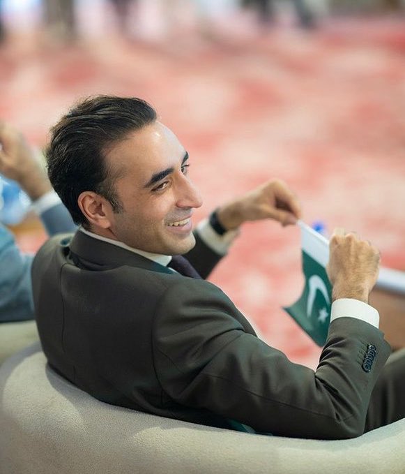 AamerGorsi's tweet photo. عوامی جذبے، عزم اور قیادت کا عملی مظاہرہ، پاکستان ہمیشہ زندہ باد🇵🇰۔
@BBhuttoZardari @OfficialDGISPR #SindhCelebratesMarkaEHaq https://t.co/8qklW0pUT5