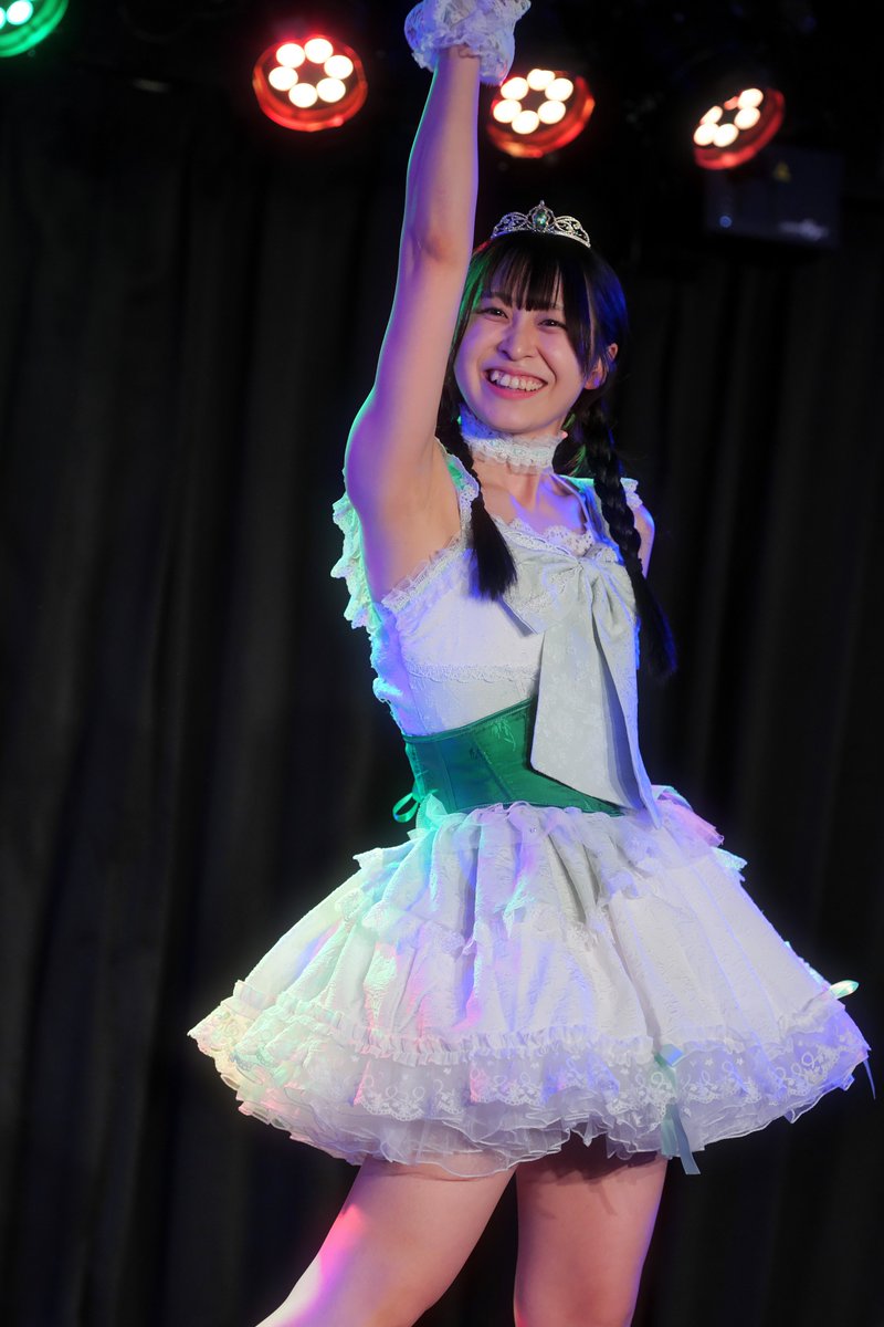 よしん tweet media