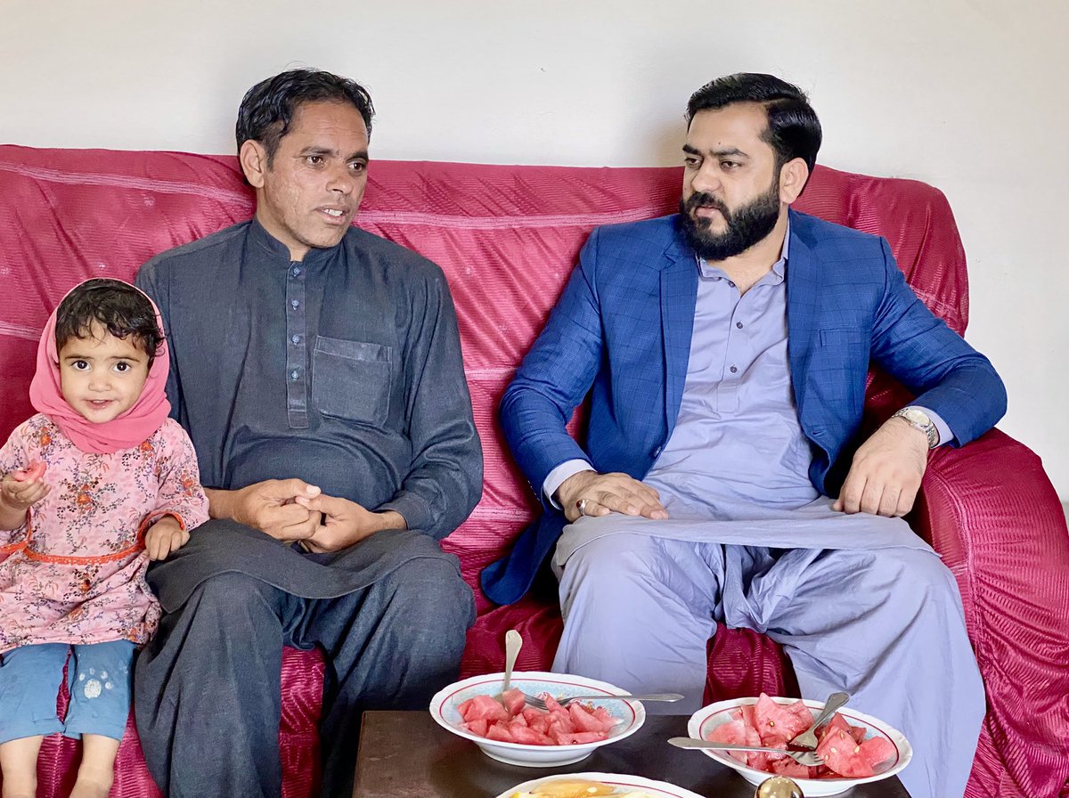 AamerGorsi's tweet photo. کھوئی رٹہ گیائیں
برادر شوکت حسین کالس صاحب و برادر شفیق الرحمن کالس صاحب کے بھتیجے اور ماسٹر محمد جمیل صاحب کے بیٹے کی وفات پر فاتحہ خوانی و اظہار تعزیت۔ اللہ پاک درجات بلند کرے، آمین۔
#SindhCelebratesMarkaEHaq https://t.co/Y9HjXRTWxT