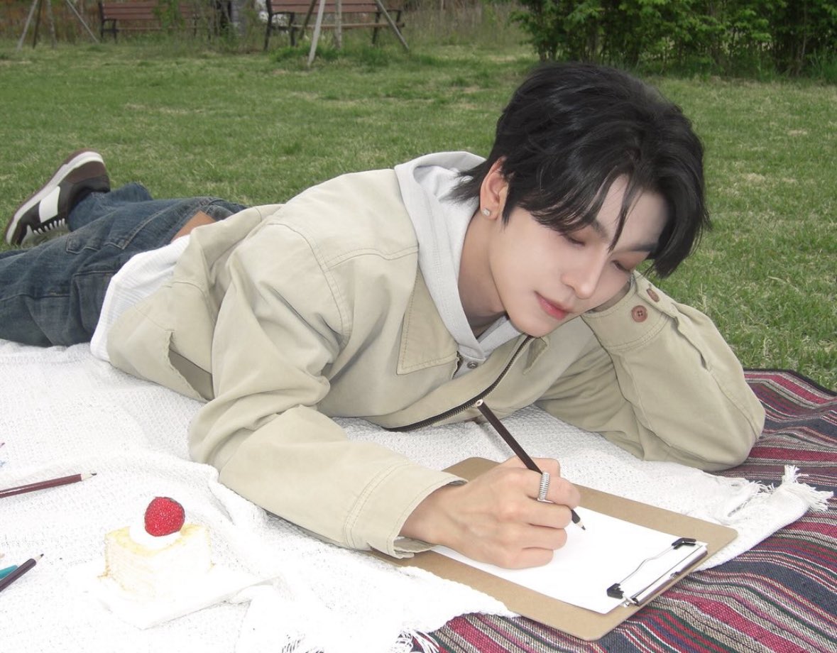 레띵 tweet media